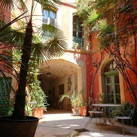 Rue du Château Tarascon Ngoại thất bức ảnh